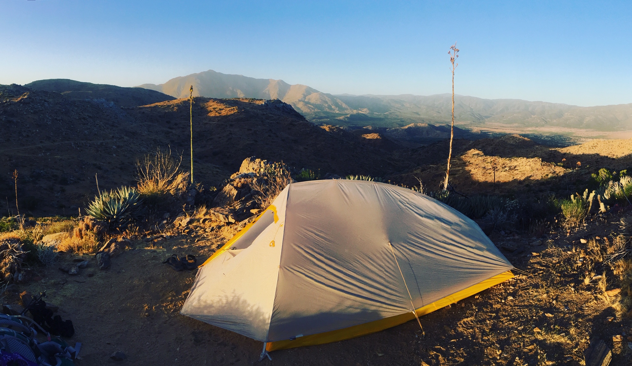 Pacific Crest Trail Community and Shelters Laura Johnston Hut2Hut